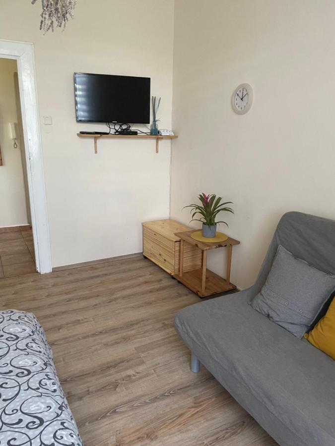 Apartman Lucian Prag Exterior foto