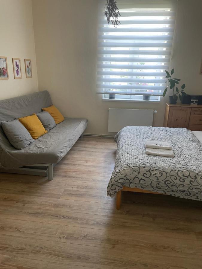 Apartman Lucian Prag Exterior foto