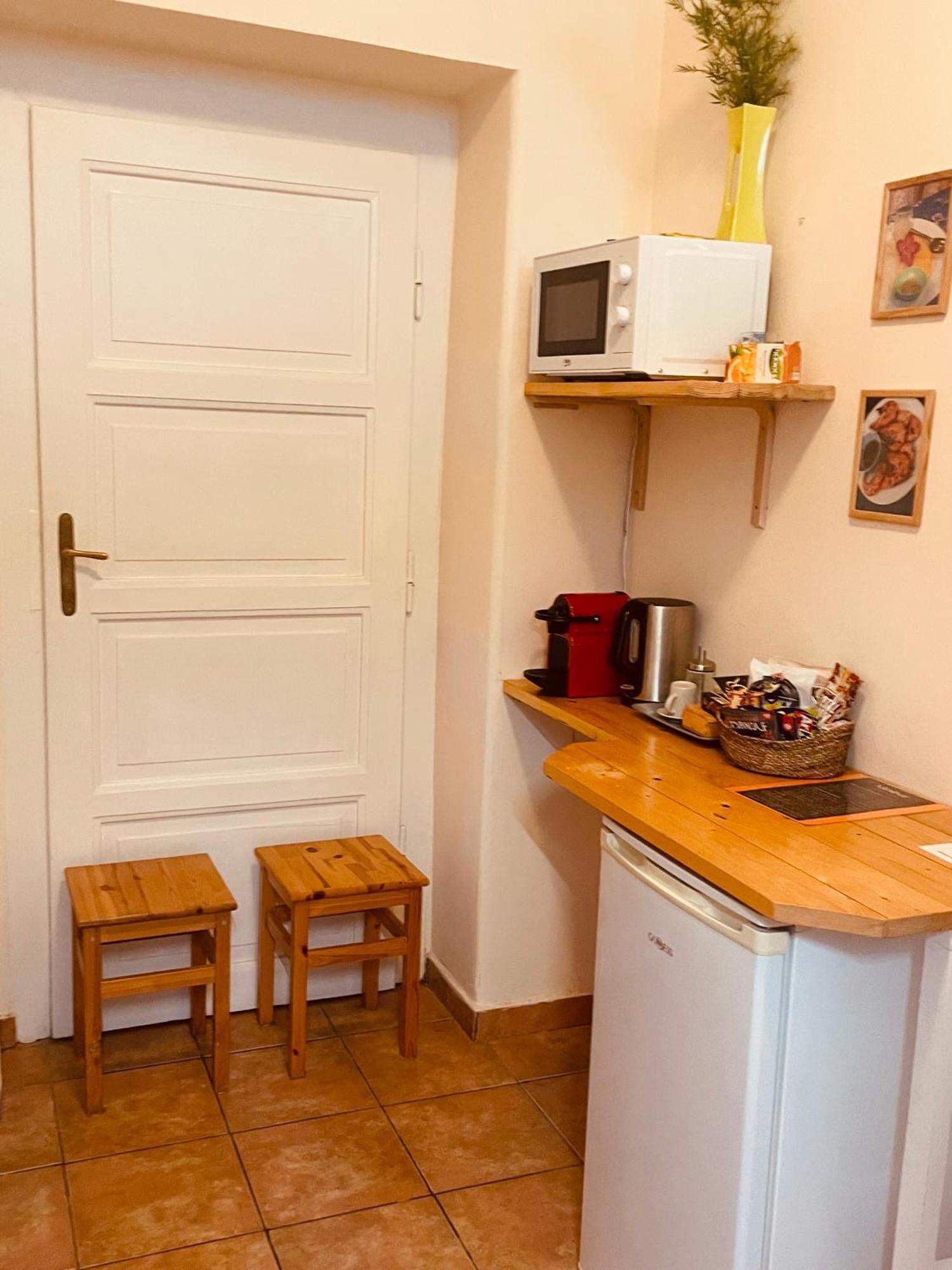 Apartman Lucian Prag Exterior foto